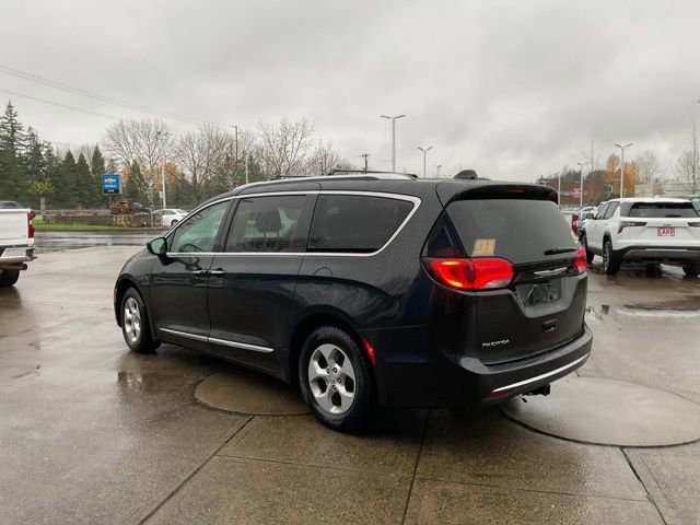 Used 2017 Chrysler Pacifica Touring-L Plus image 5