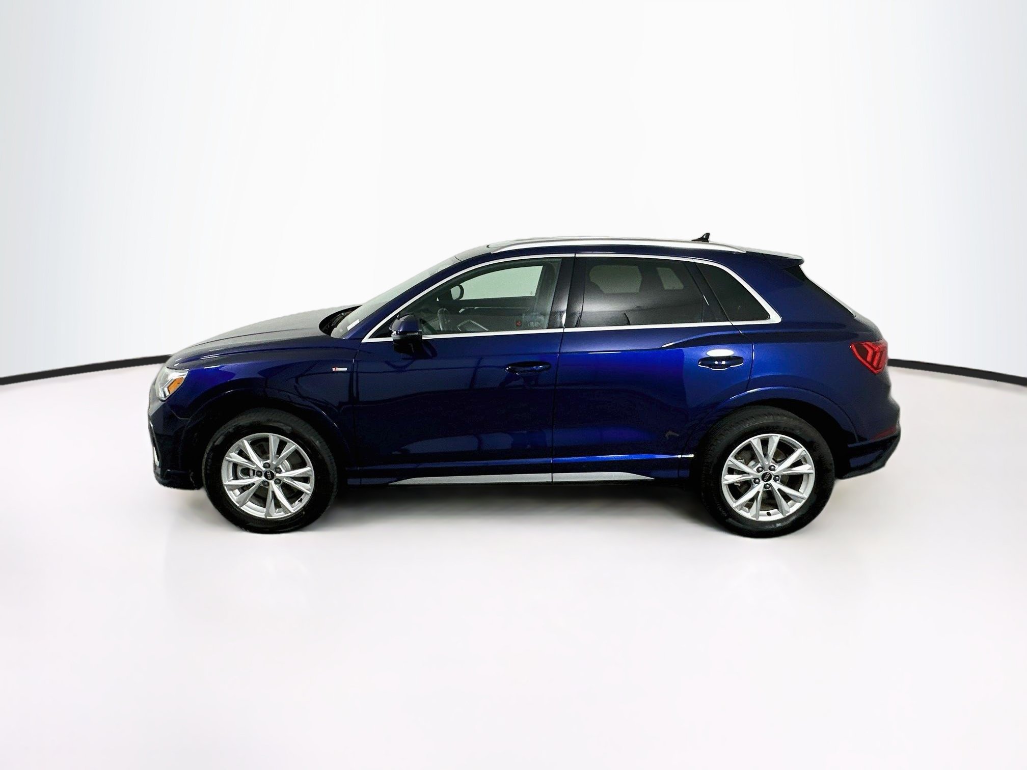 Used 2025 Audi Q3 2.0T Premium AWD/4WD image 4