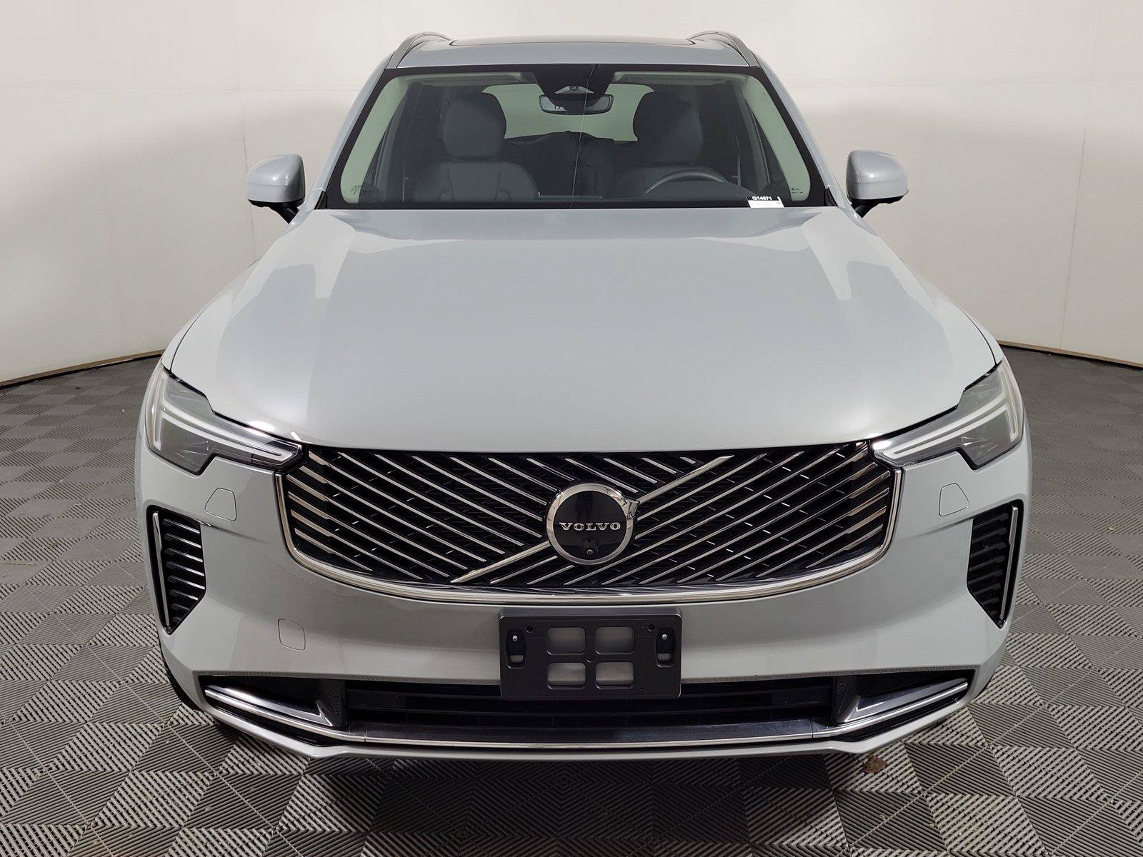 Used 2025 Volvo XC90 B6 Plus AWD/4WD image 2