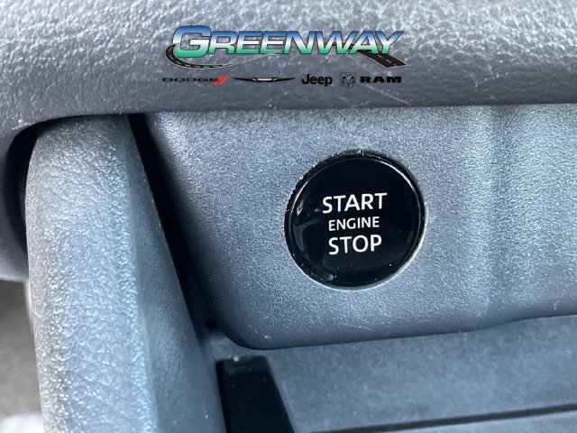 Used 2024 Nissan Rogue SV AWD/4WD image 28
