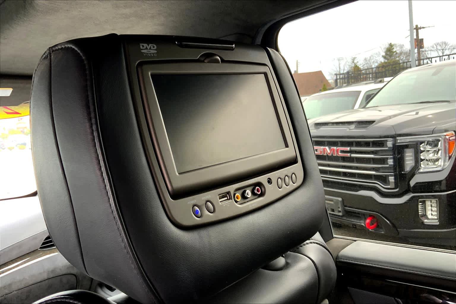 Used 2019 Cadillac Escalade Platinum image 37