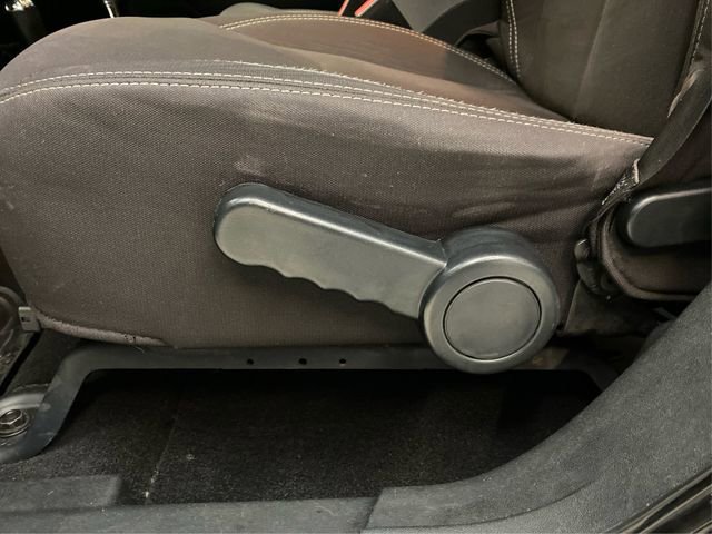 Used 2015 Jeep Wrangler Unlimited Sahara image 24