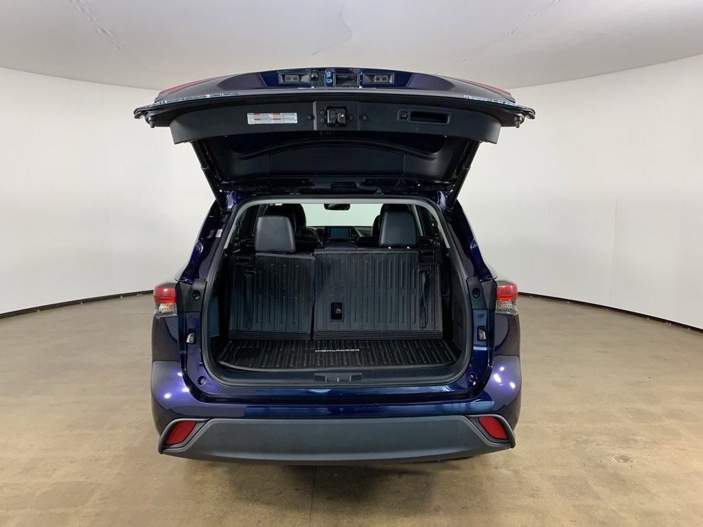 Used 2022 Toyota Highlander XLE image 34