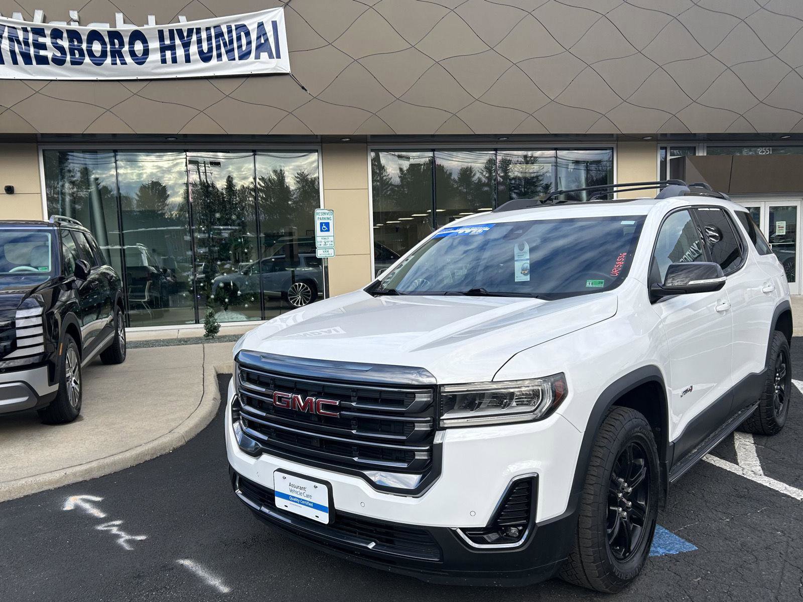 Used 2023 GMC Acadia AT4 w/ Preferred Package image 1