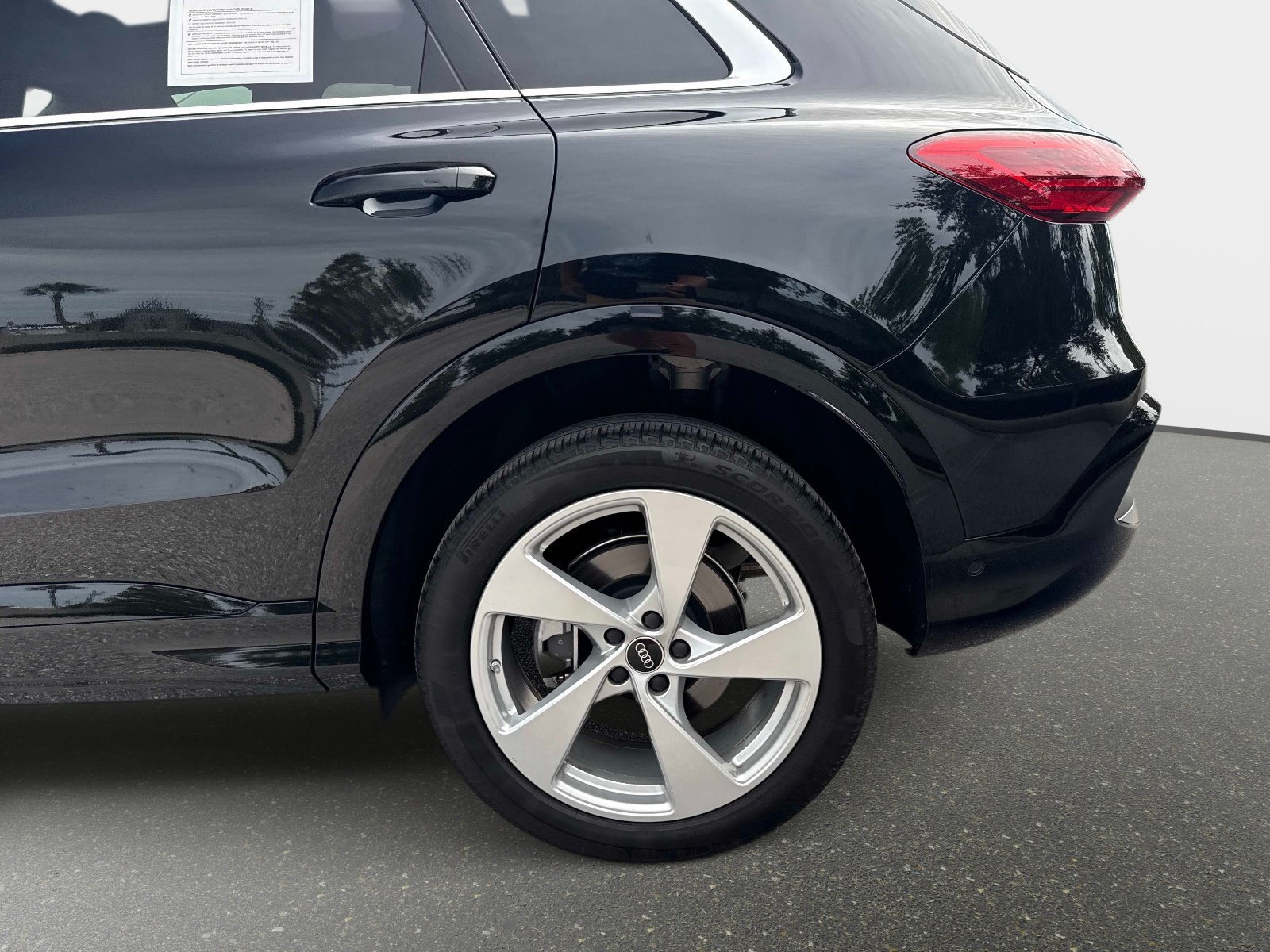 Certified 2025 Audi Q5 Premium AWD/4WD image 10