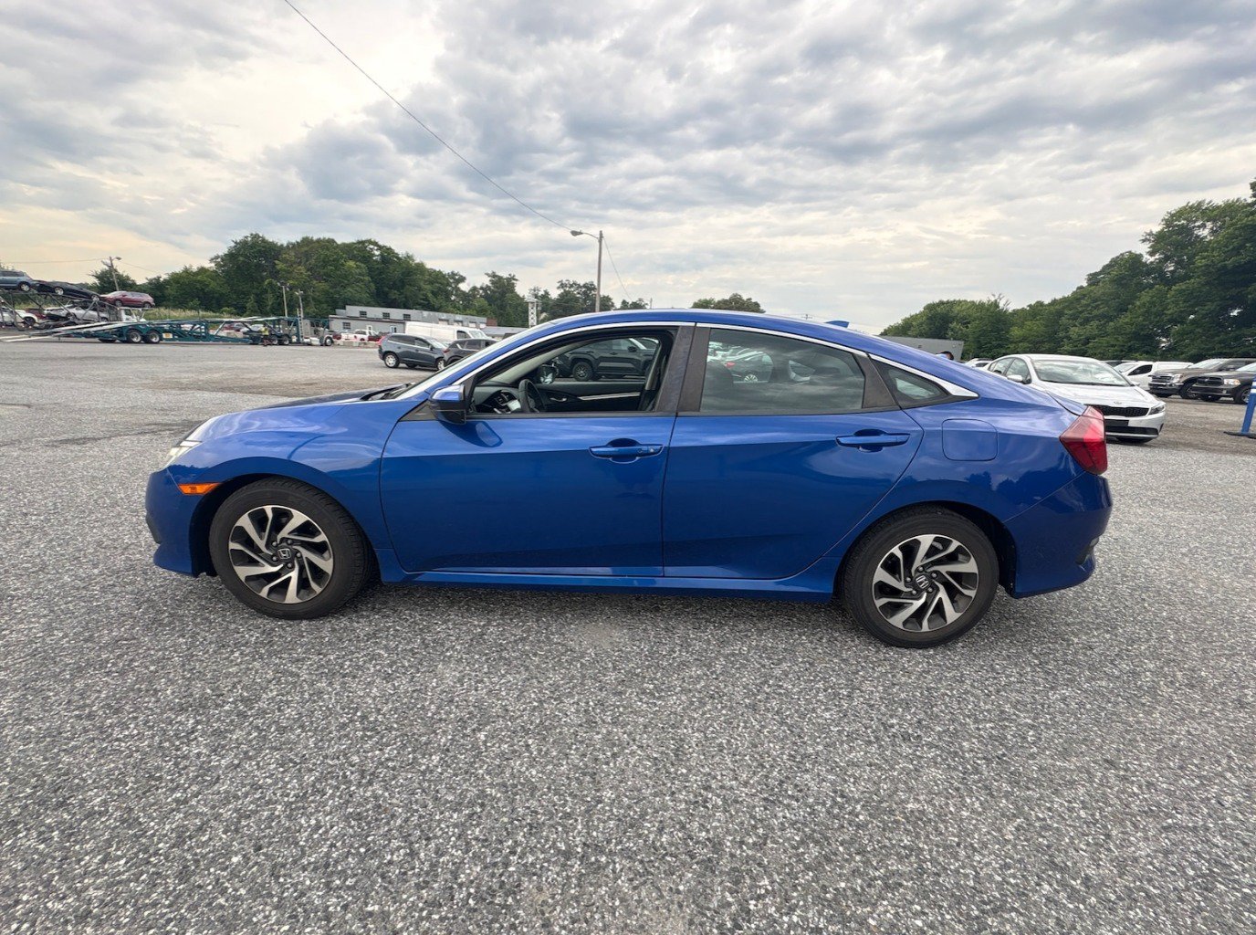 Used 2018 Honda Civic EX image 4