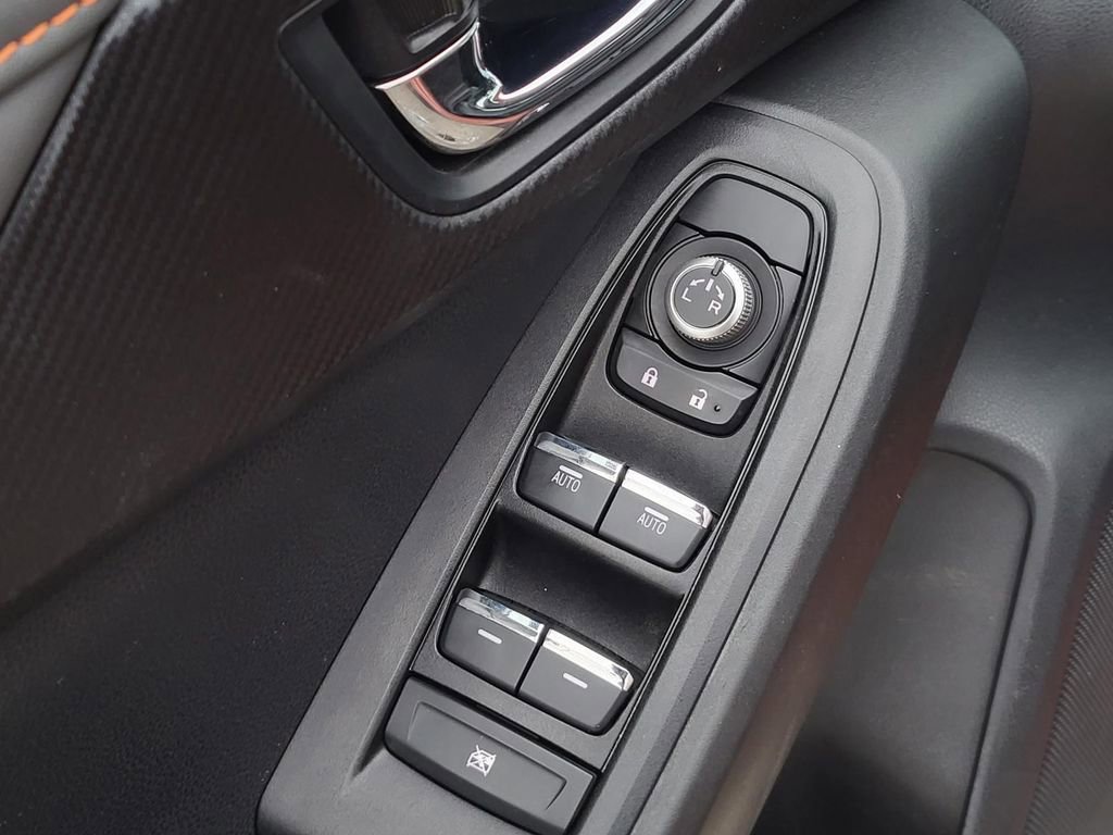 Certified 2024 Subaru Crosstrek 2.5i Limited w/ Crosstrek Mirror Package image 16