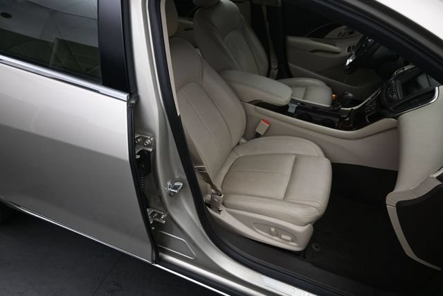 Used 2016 Buick LaCrosse Leather FWD image 11
