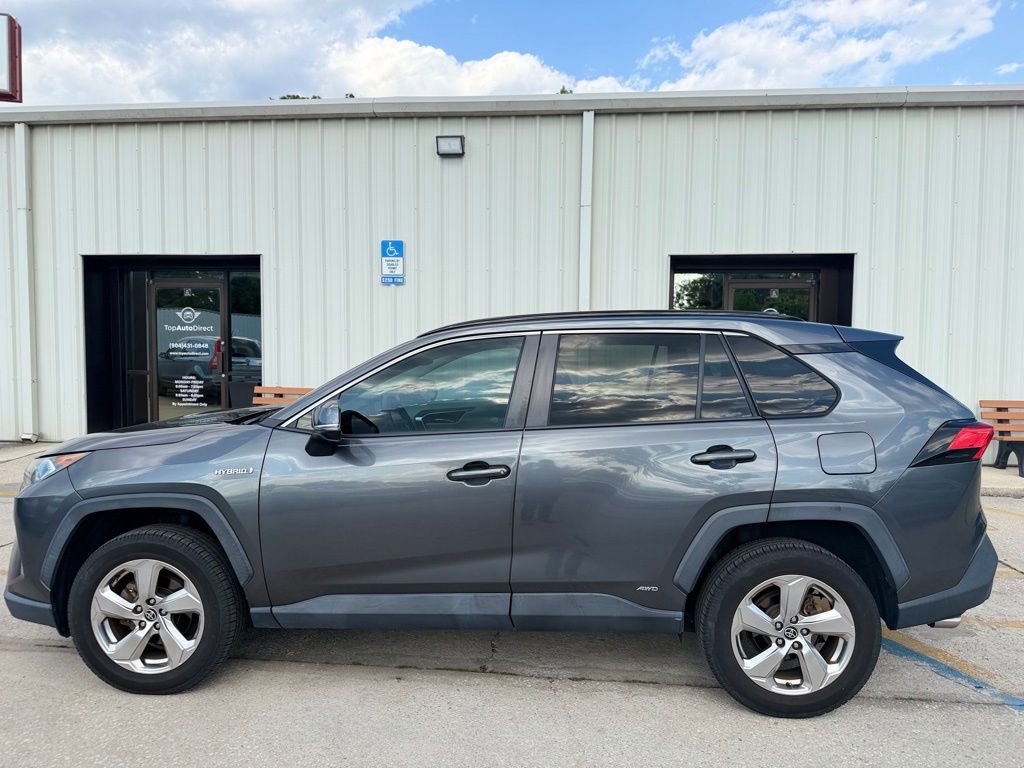 Used 2021 Toyota RAV4 XLE Premium AWD/4WD image 2