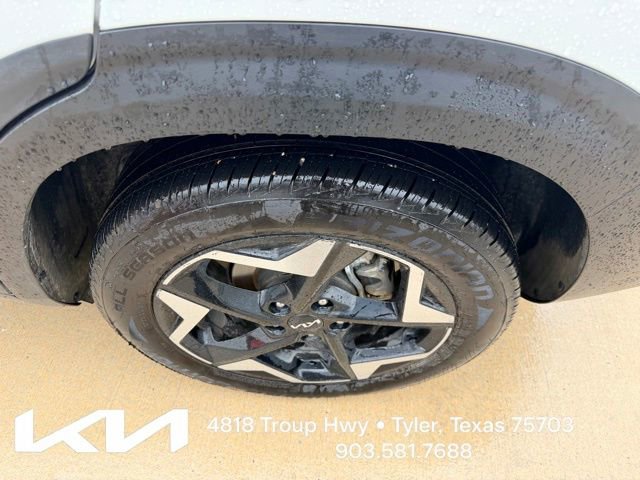 Certified 2024 Kia Seltos EX FWD image 8