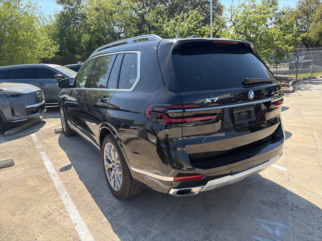 Used 2025 BMW X7 xDrive40i w/ Climate Comfort Package image 8