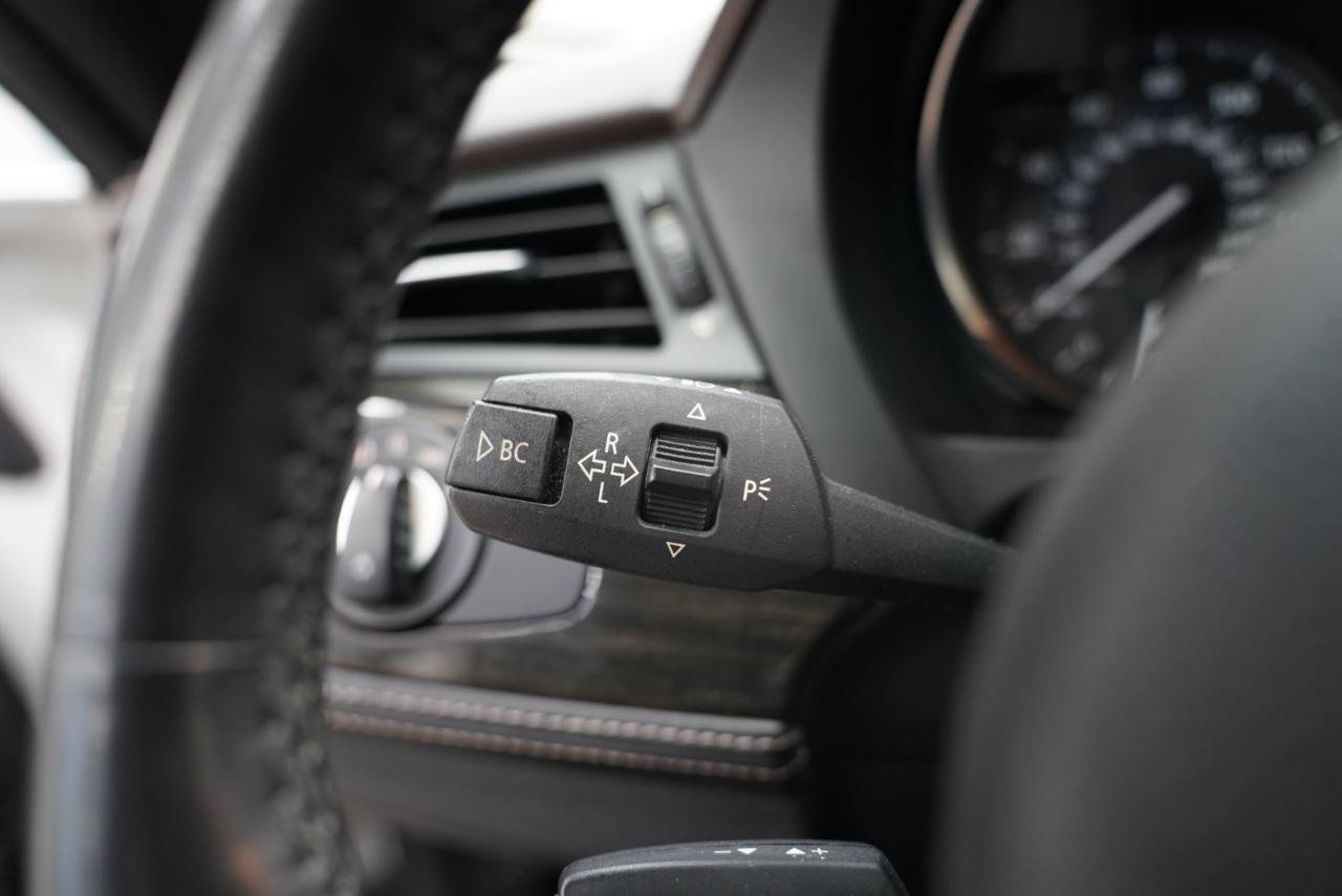 Used 2012 BMW Z4 sDrive28i RWD image 19