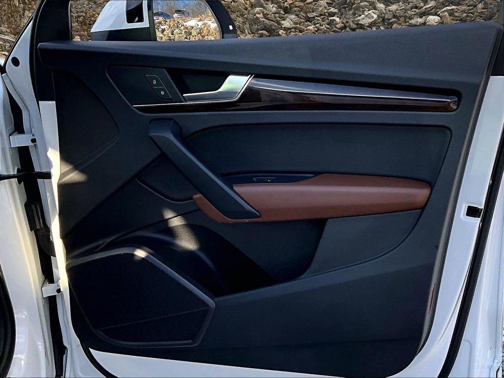 Used 2018 Audi Q5 2.0T Premium Plus w/ Premium Plus Package image 21