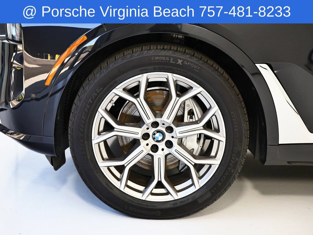 Used 2025 BMW X7 xDrive40i w/ Premium Package AWD/4WD image 13