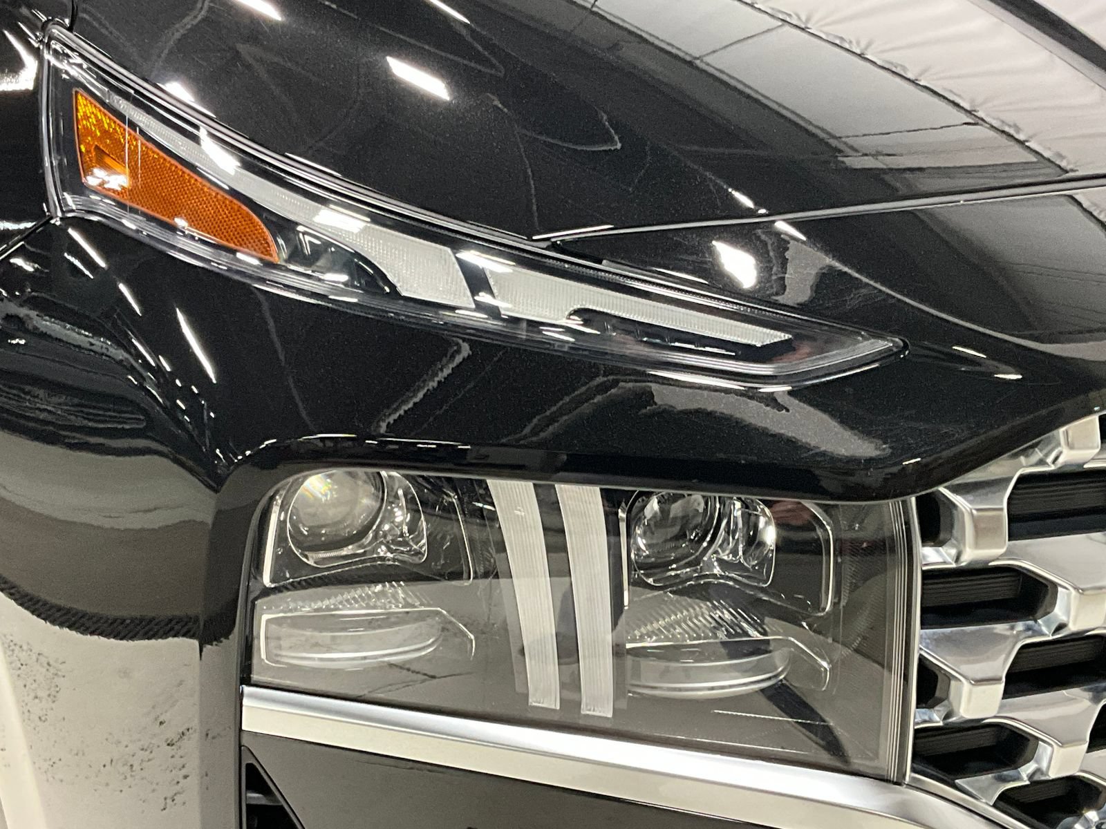 Used 2023 Hyundai Santa Fe Limited AWD/4WD image 24