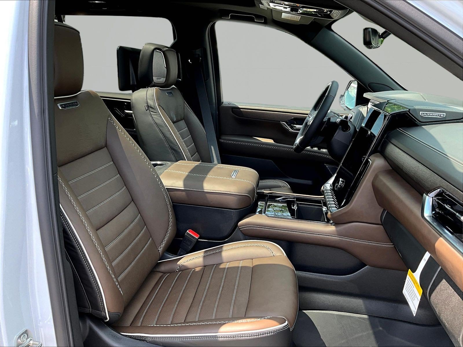 New 2026 GMC Yukon XL Denali Ultimate w/ LPO, Floor Liner Package AWD/4WD image 18