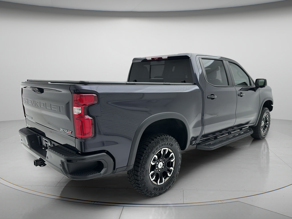 Used 2024 Chevrolet Silverado 1500 ZR2 w/ Technology Package AWD/4WD image 5
