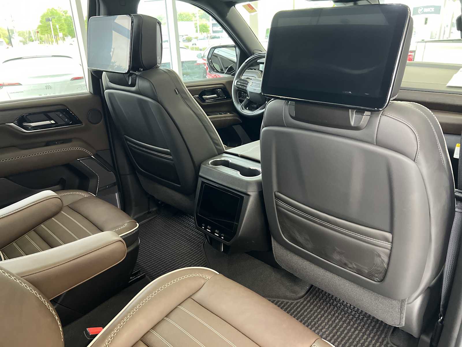 New 2026 GMC Yukon Denali Ultimate AWD/4WD image 29