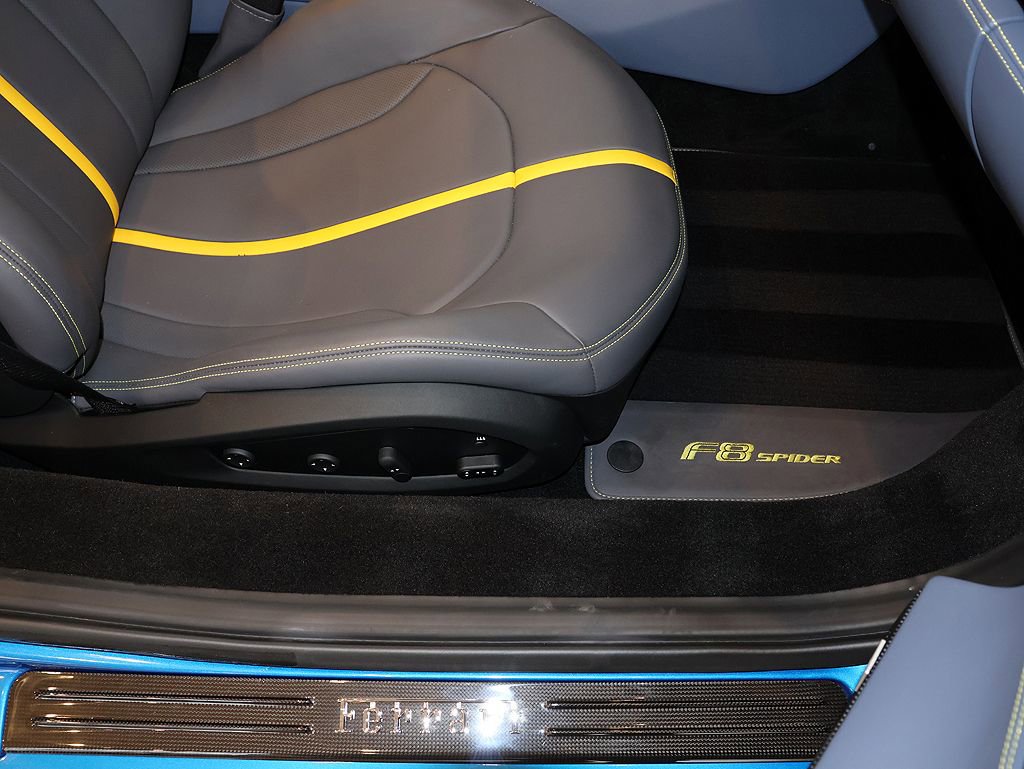 Certified 2021 Ferrari F8 Tributo image 32