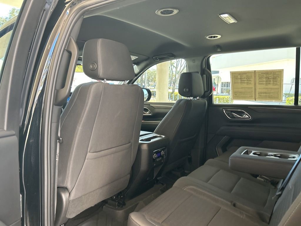 Used 2023 Chevrolet Suburban LS image 39