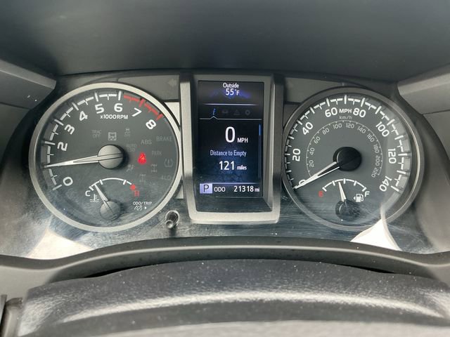 Certified 2022 Toyota Tacoma TRD Off-Road w/ Technology Package image 17