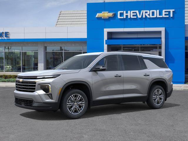 New 2027 Chevrolet Traverse LT w/ Driver Confidence Package FWD image 2