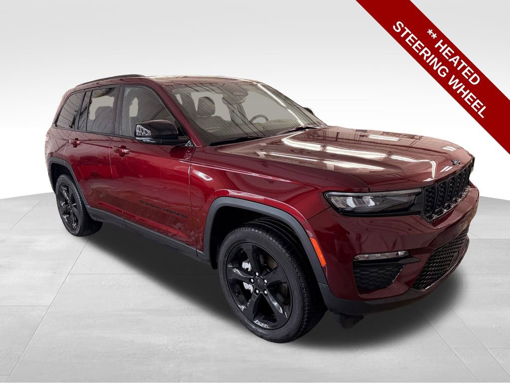 Used 2023 Jeep Grand Cherokee Limited w/ Black Appearance Package image 10