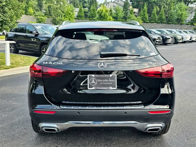 New 2026 Mercedes-Benz GLB 250 4MATIC image 9
