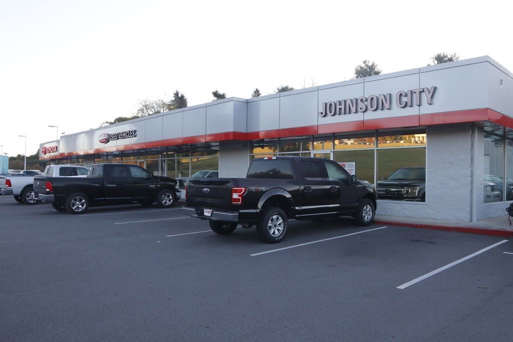 Used 2023 Ford Explorer XLT w/ Equipment Group 202A AWD/4WD image 20