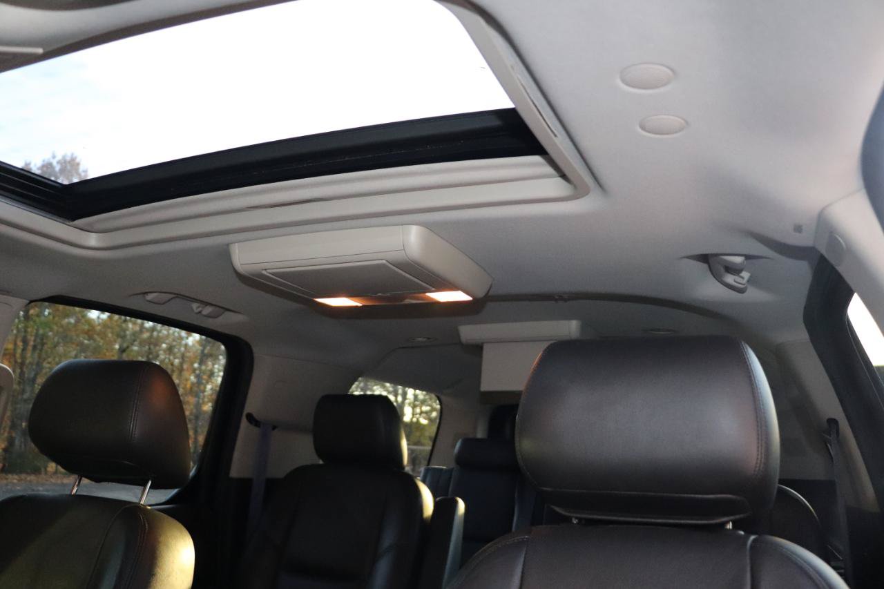 Used 2014 Cadillac Escalade ESV Premium AWD/4WD image 14
