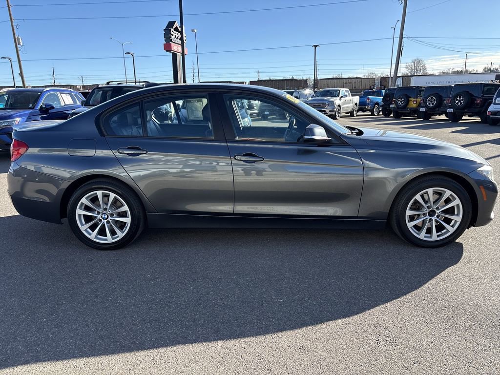 Used 2016 BMW 320i xDrive Sedan image 6