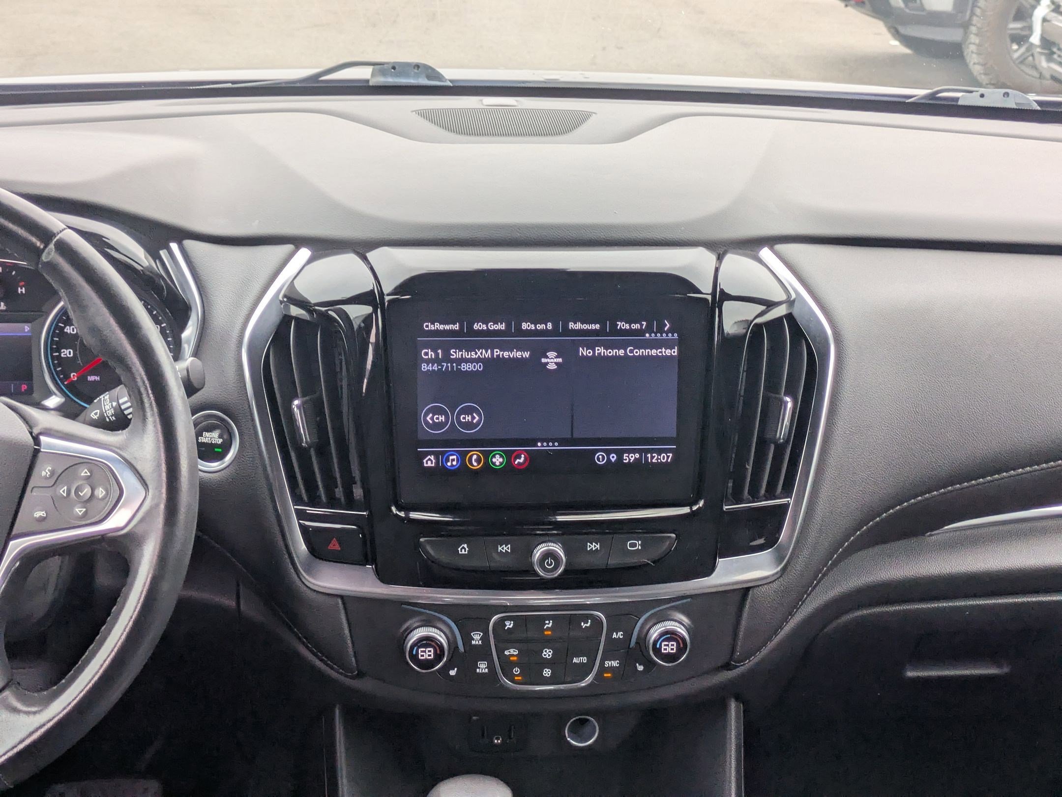 Used 2022 Chevrolet Traverse LT image 15