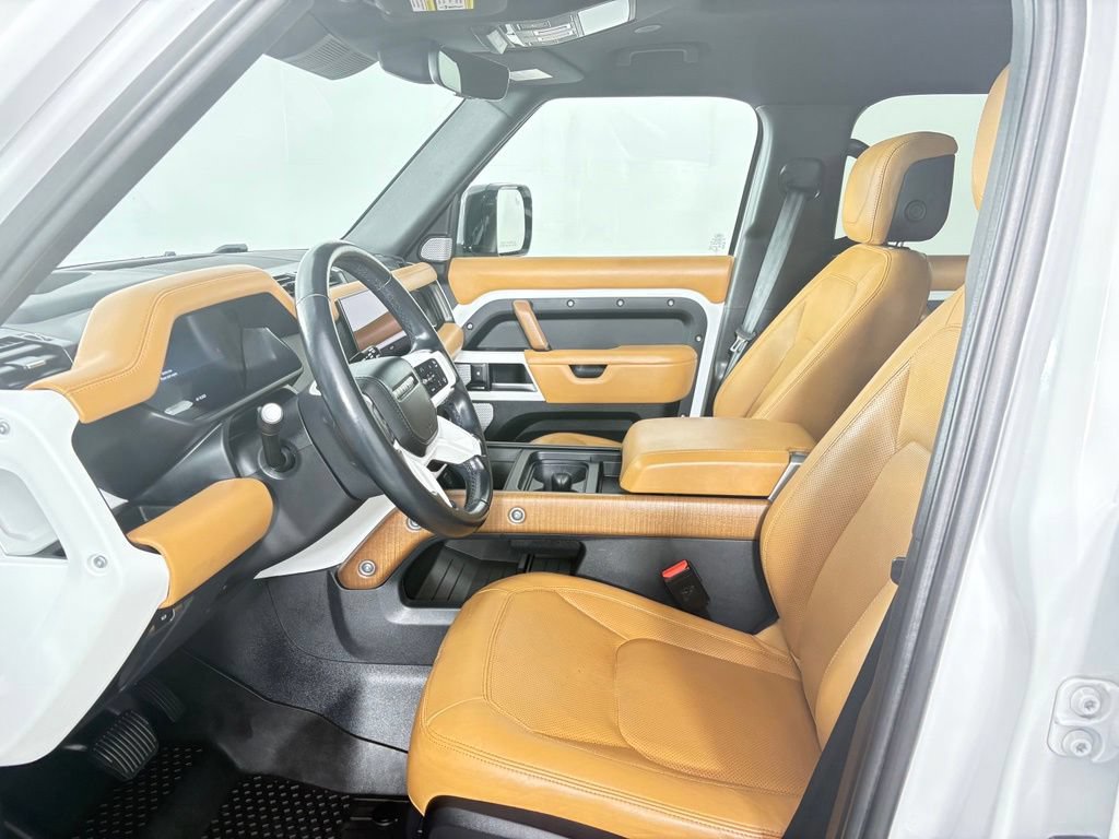 Used 2023 Land Rover Defender 130 SE AWD/4WD image 13