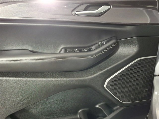 Used 2022 Jeep Grand Cherokee L Laredo w/ Luxury Tech Group I image 16