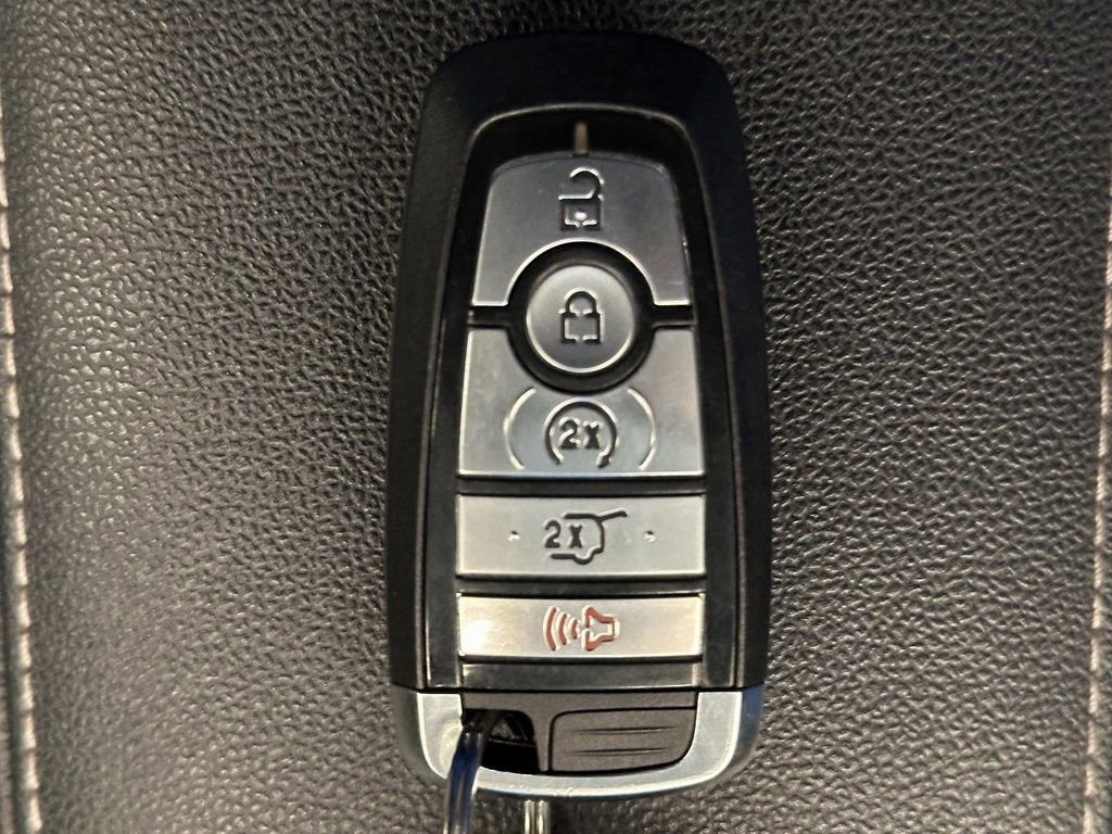 Used 2021 Ford Escape SE w/ Convenience Package image 16