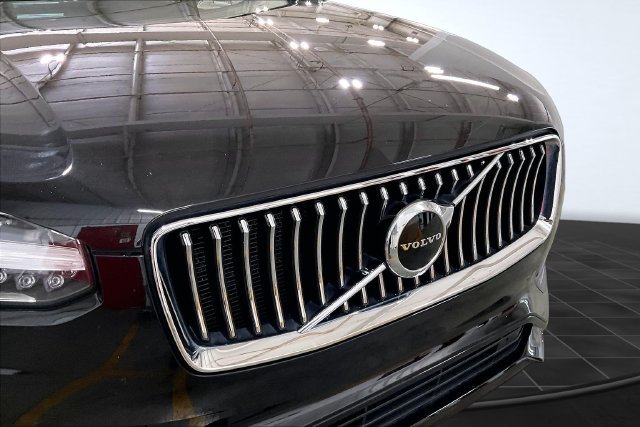 Used 2020 Volvo XC90 T8 Momentum w/ Protection Package Premier AWD/4WD image 31