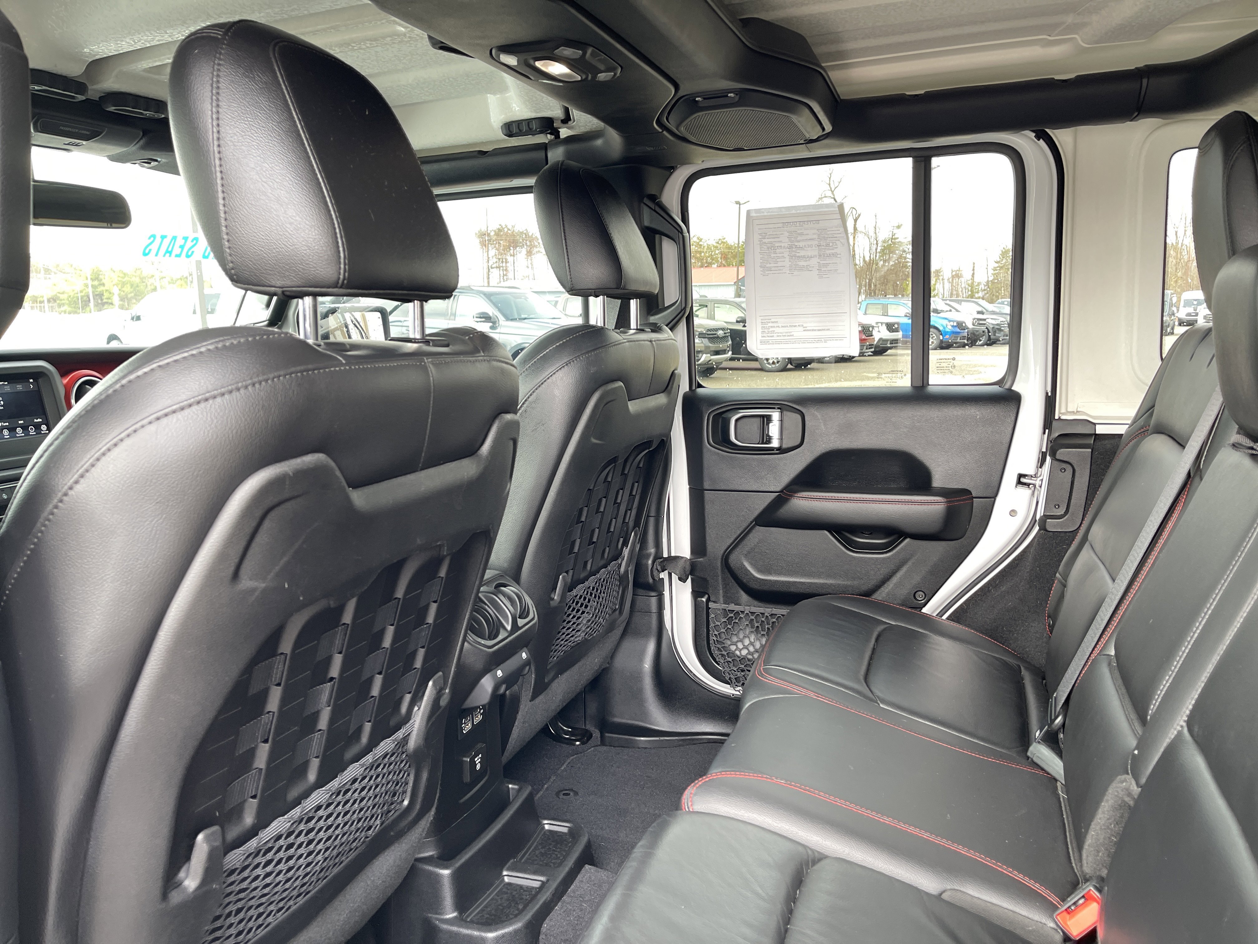 Used 2018 Jeep Wrangler Unlimited Rubicon w/ Steel Bumper Group image 10
