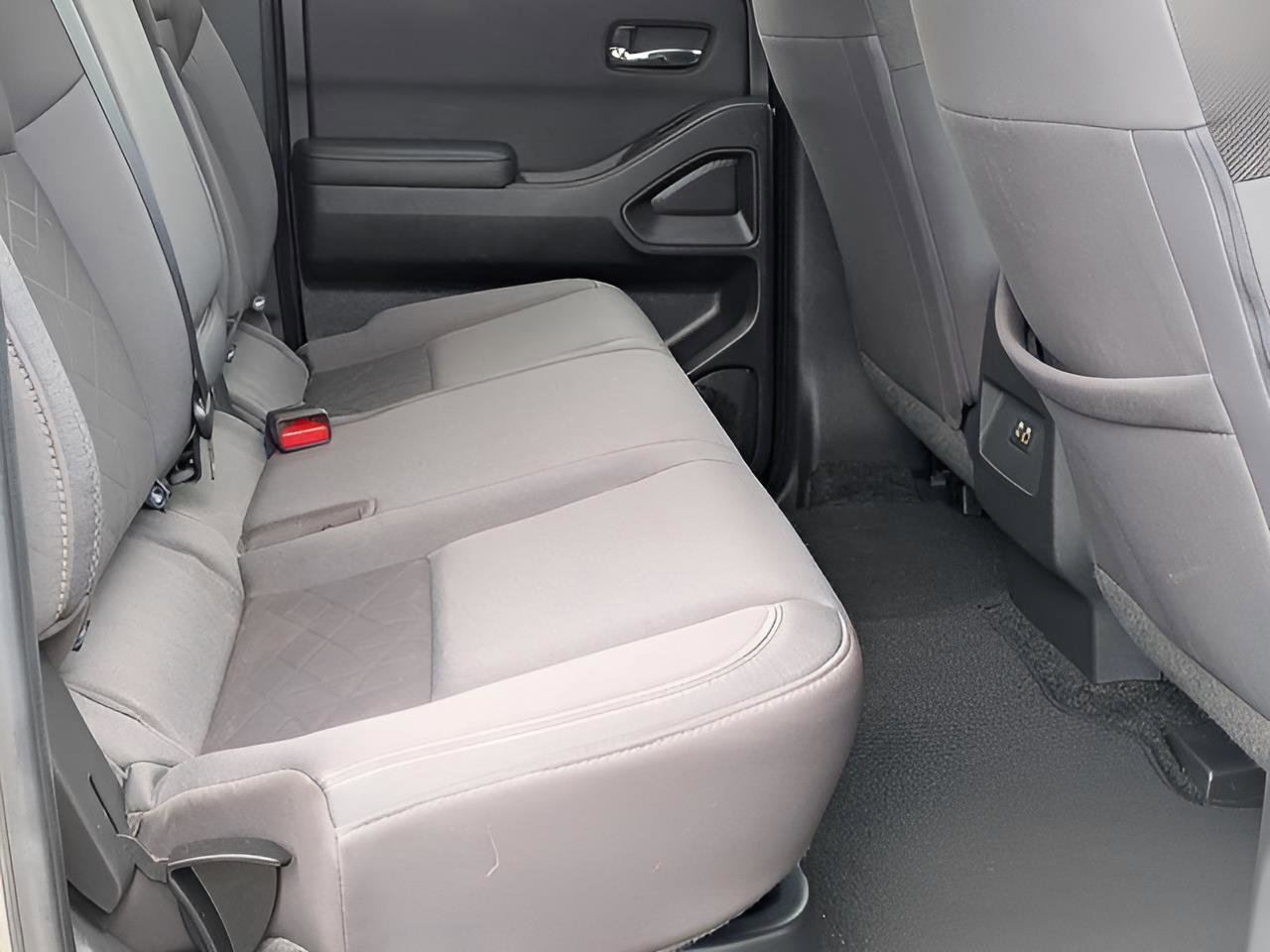 Certified 2025 Nissan Frontier SV AWD/4WD image 24