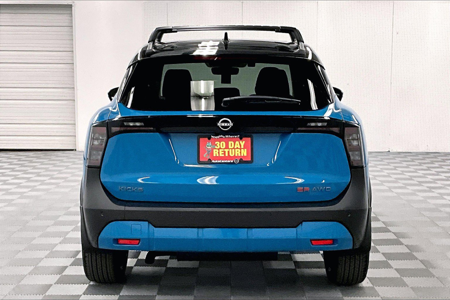 New 2025 Nissan Kicks SR w/ SR Premium Package AWD/4WD image 14