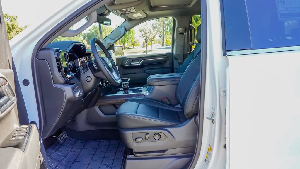 Used 2026 GMC Sierra 1500 SLT w/ SLT Convenience Package AWD/4WD image 17
