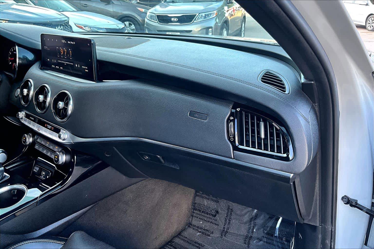 Used 2022 Kia Stinger GT-Line RWD image 18