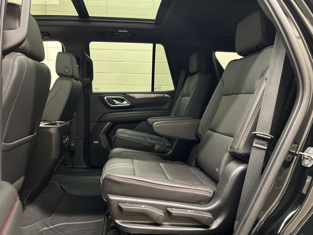 Used 2022 Chevrolet Tahoe RST w/ Luxury Package AWD/4WD image 9