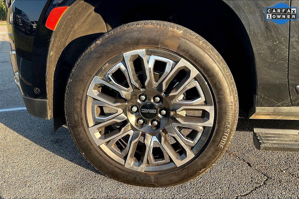 Used 2023 GMC Yukon Denali Ultimate image 8