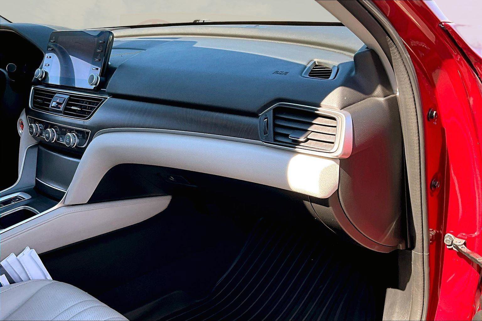 Used 2022 Honda Accord Touring image 15