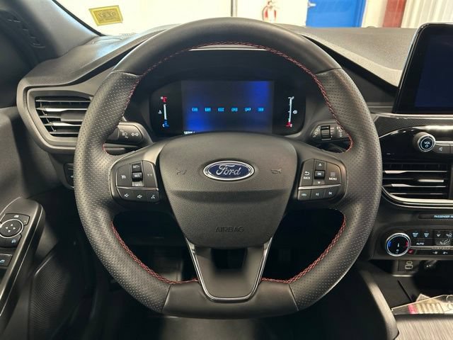 Used 2025 Ford Escape ST-Line Select AWD/4WD image 15