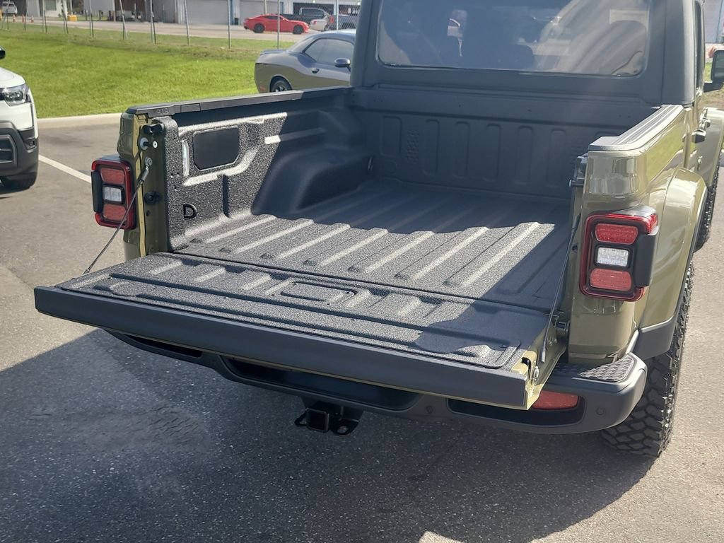 New 2026 Jeep Gladiator Willys AWD/4WD image 9
