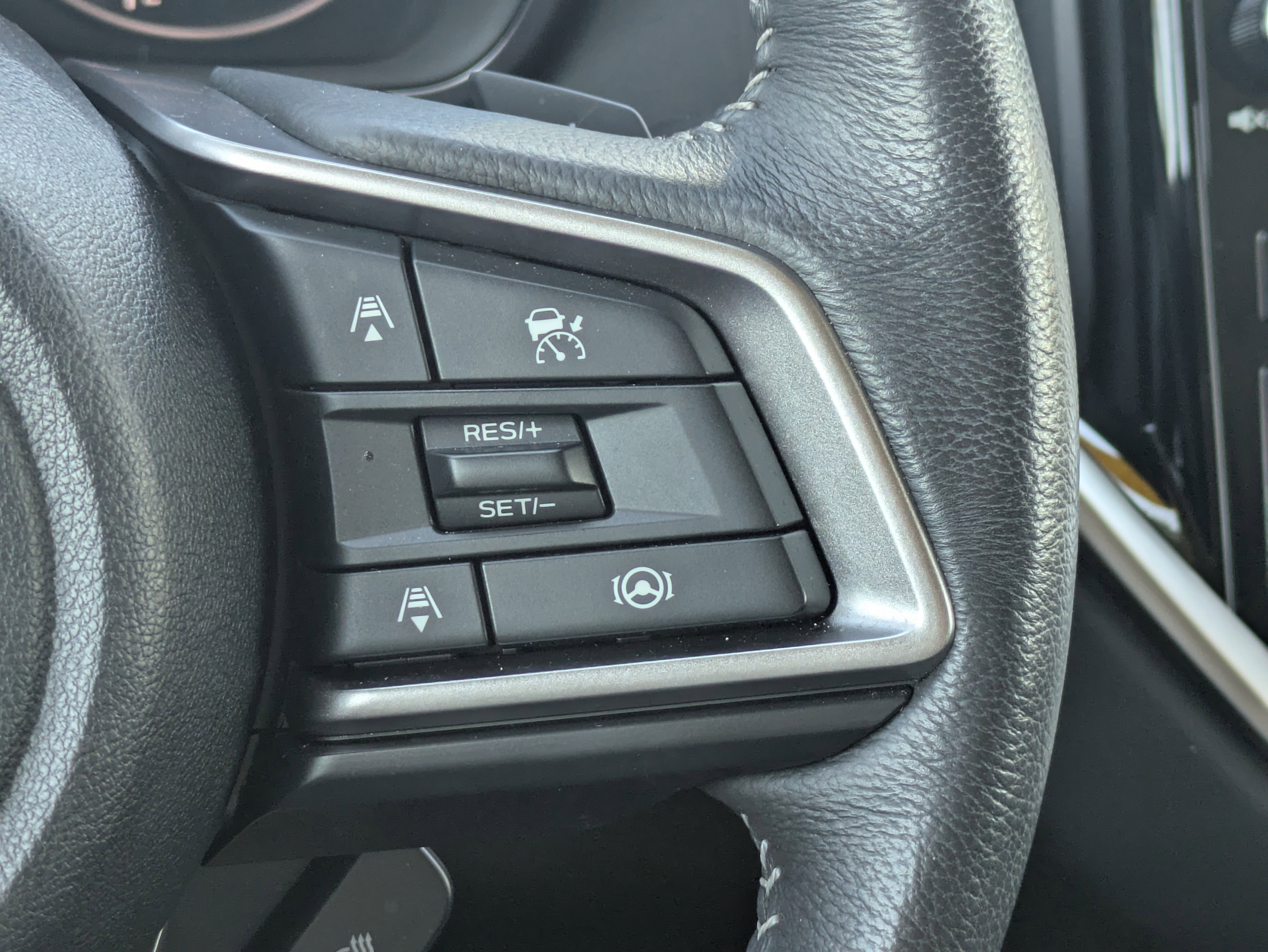 Certified 2023 Subaru Ascent Limited w/ Technology Package image 26