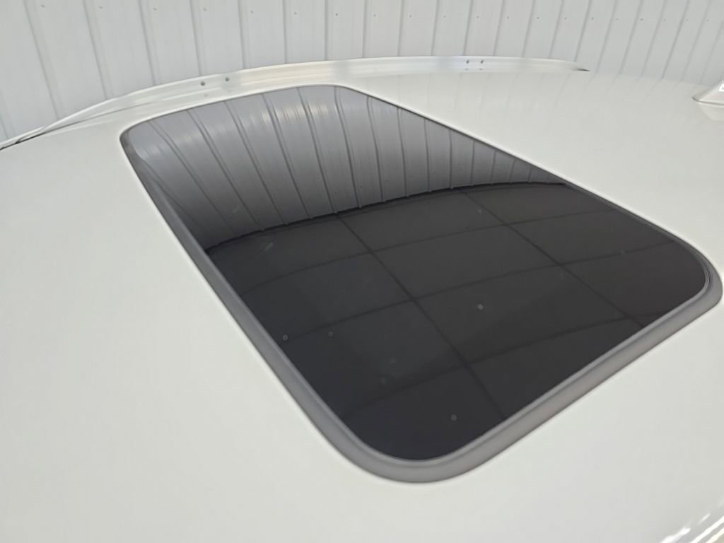 Used 2019 Honda HR-V Touring image 11