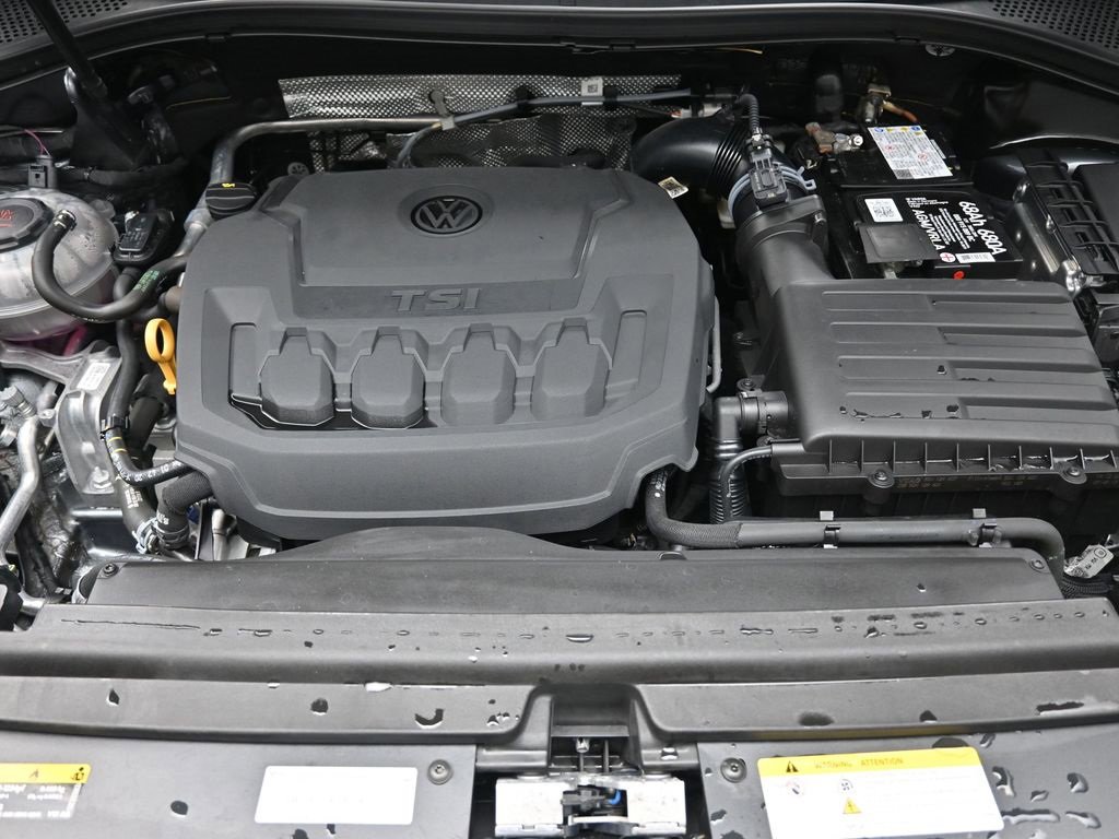 Used 2021 Volkswagen Tiguan SE R-Line image 31