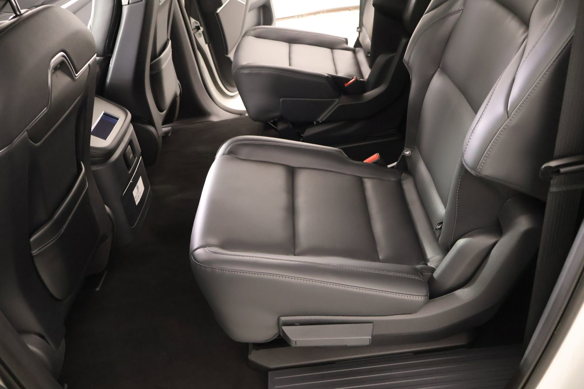 New 2026 Lincoln Navigator L Premier AWD/4WD image 12